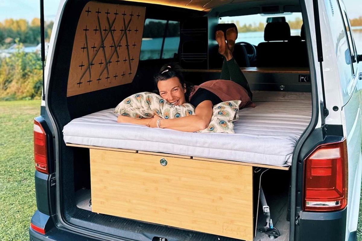 Cajas de acampada: La zona de tendido ofrece mucho espacio. Tobias Czoppik, BarefootVans