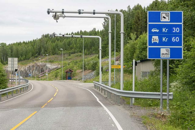 Normas de tráfico en Noruega: límites de velocidad, peajes y particularidades para los campistas