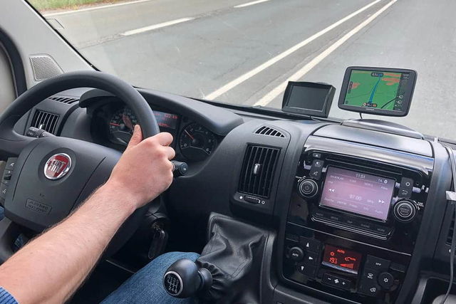 Navegación para autocaravanas y caravanas: sigue siempre el camino correcto