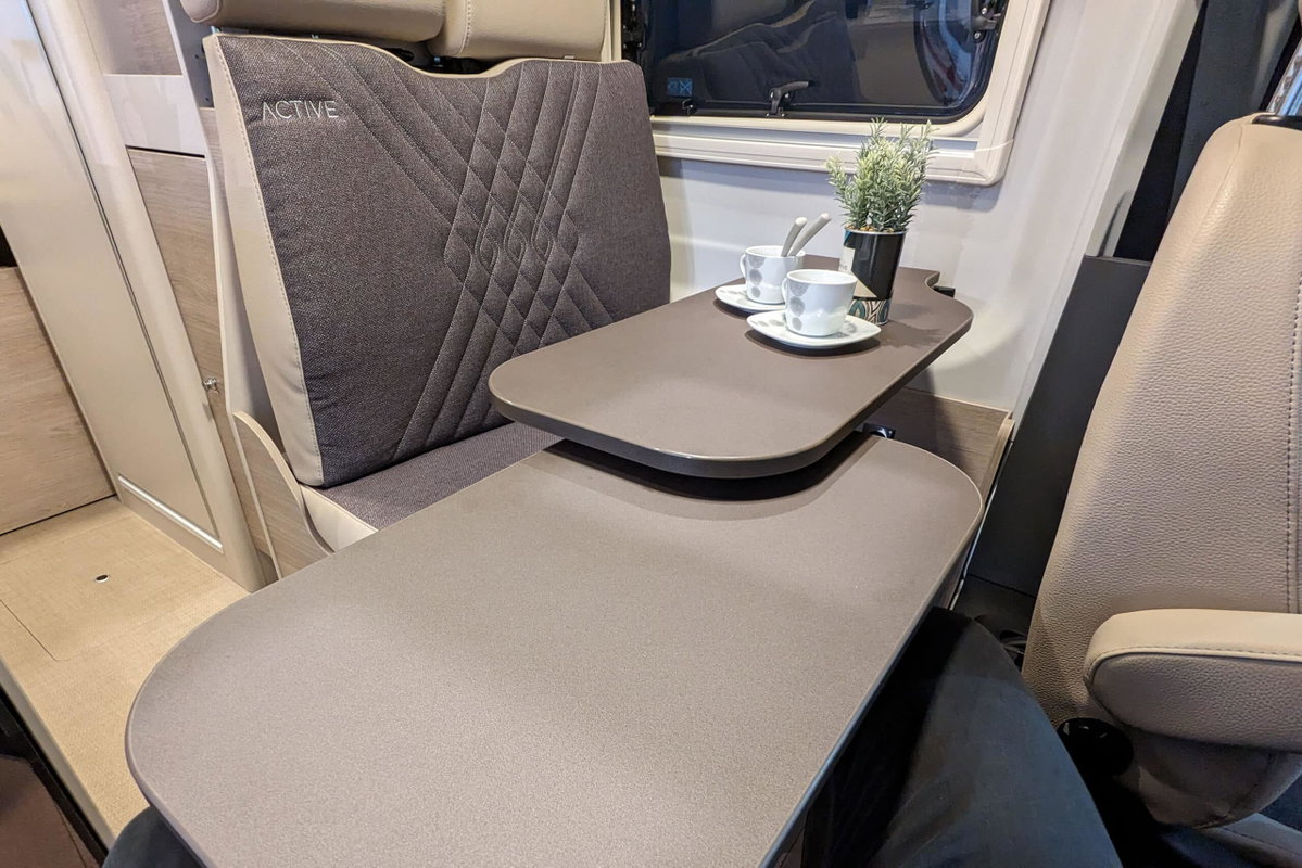Mesa Bürstner Lineo C 590