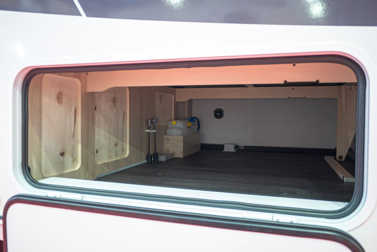 Solapa de servicio Sterckeman Easy 390 CP Caravana Salón 2023