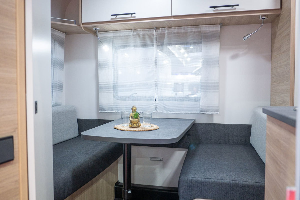 Sterckeman Easy 390 CP Caravana Salón 2023 Grupo de asientos
