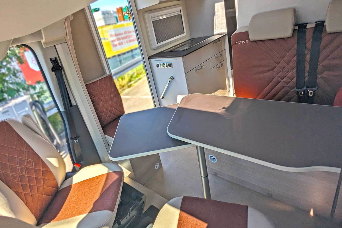 Grupo de asientos Bürstner Lineo T 690 G