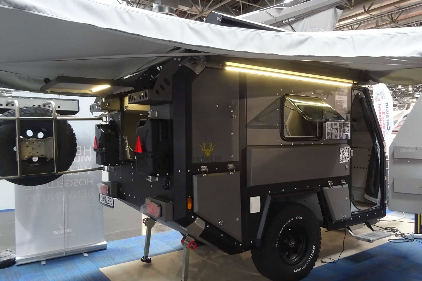 Crawler TRC 458i (2024) - Caravana todoterreno con carrocería de aluminio para 4 personas