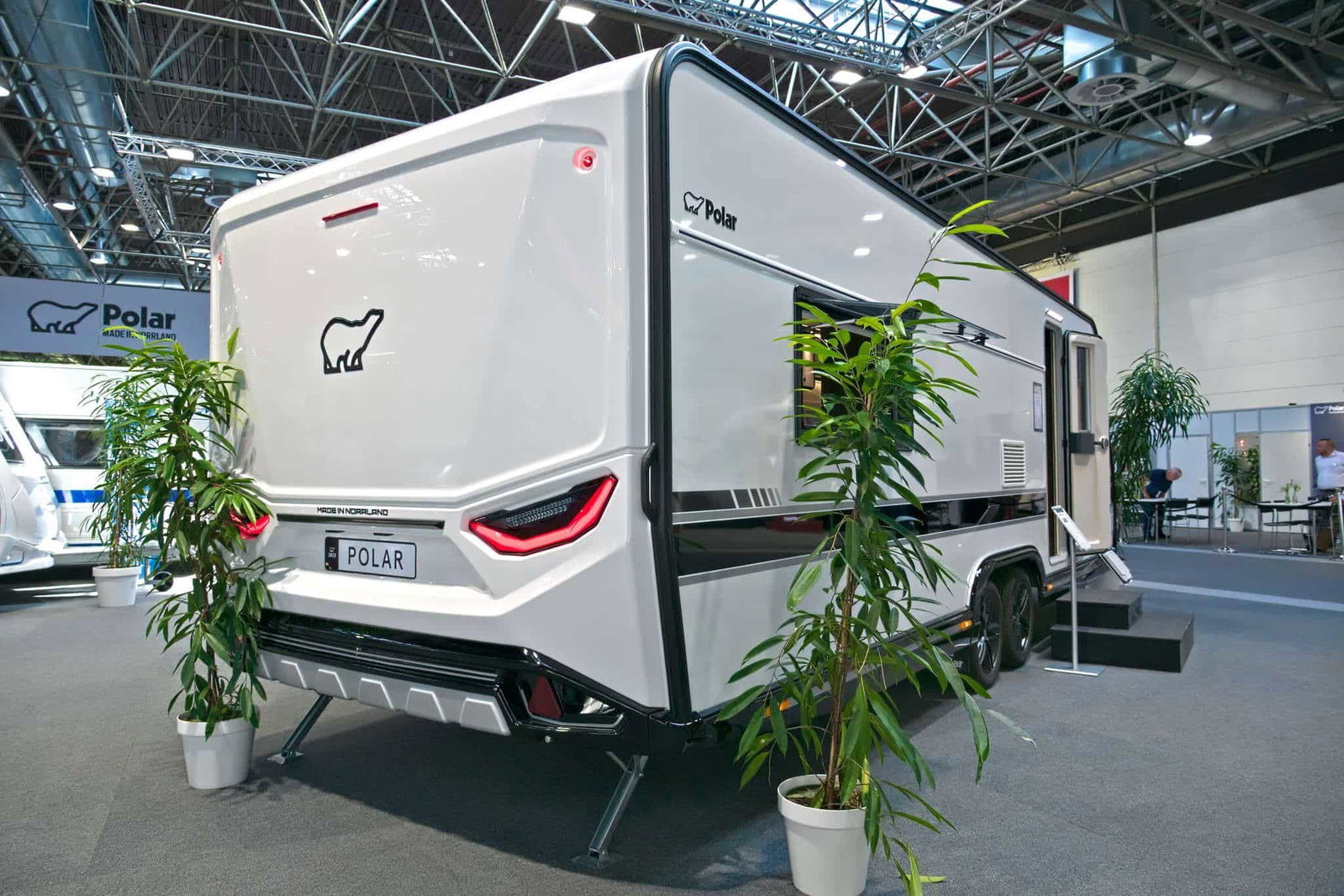 Polar Blackline 680 QA (2025) - Caravana familiar con clase propia
