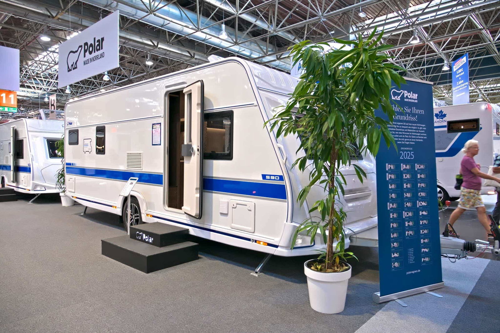 Polar Blueline 590 BFW (2025) - Caravana de lujo para hasta 5 personas
