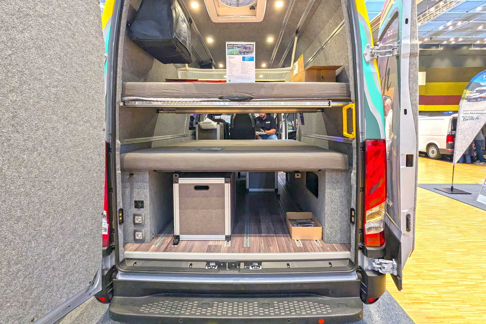 LMC Modo (2025) - ampliación a medida gracias al sistema de mobiliario modular para el Iveco Daily Switch