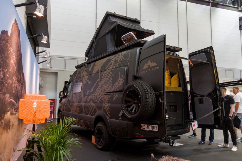 Del estudio de grabación al terreno: esta autocaravana off-road usa un genial concepto de innovación cruzada