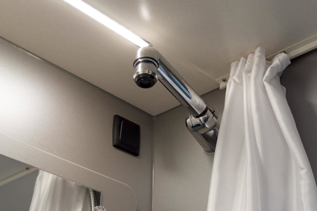 Tischer 200 Superlight auf dem Caravan Salon 2026: Duschbrause.